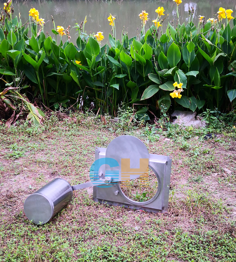 不銹鋼臥式浮筒閥半開狀態